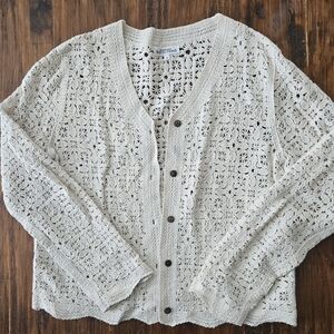 Northern Reflections  Cream Crochet Like Sweater Size Medium